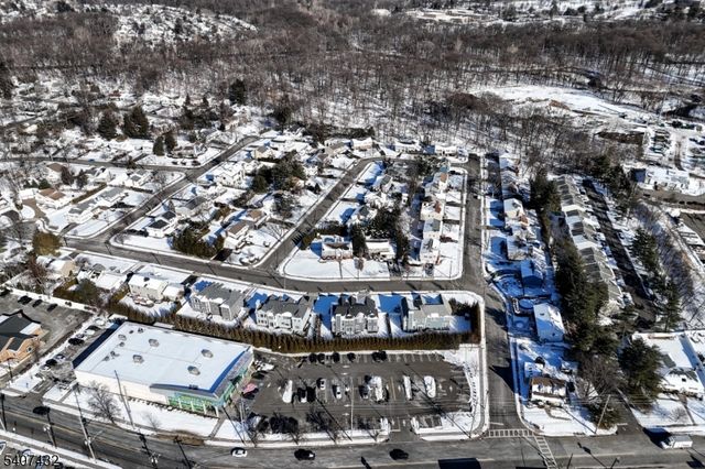 47 Herold Dr, Glen Rock Boro, NJ 07452