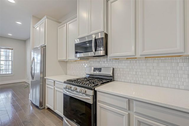 2022 Tarfite Place, Houston, TX 77077