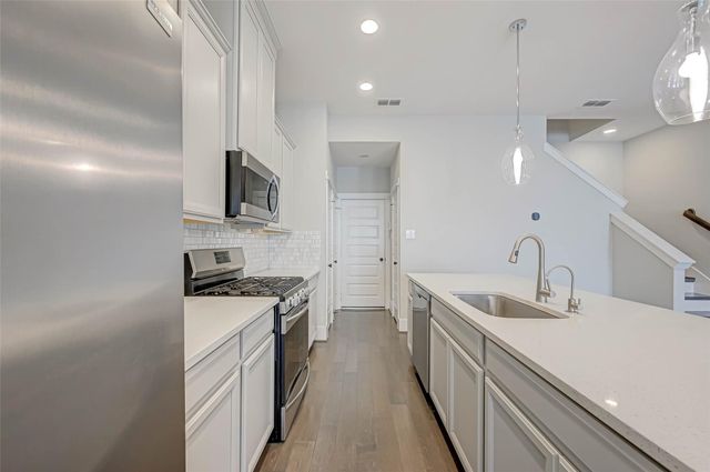 2022 Tarfite Place, Houston, TX 77077