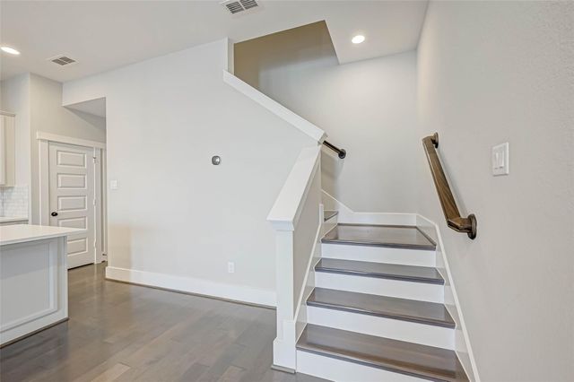2022 Tarfite Place, Houston, TX 77077