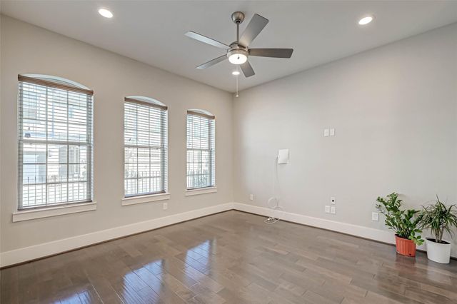 2022 Tarfite Place, Houston, TX 77077