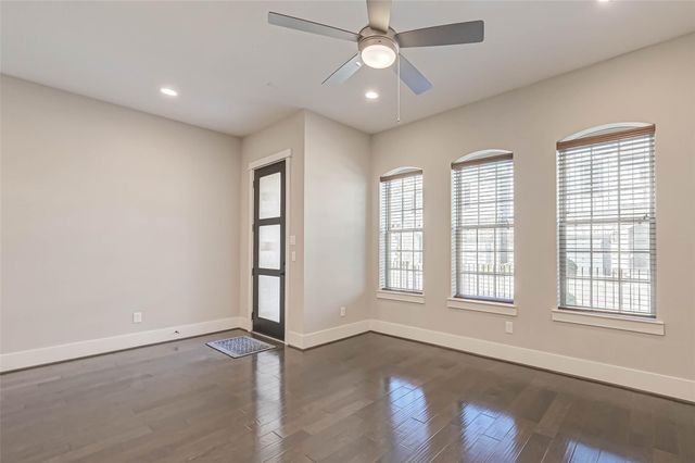 2022 Tarfite Place, Houston, TX 77077