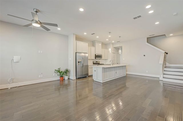 2022 Tarfite Place, Houston, TX 77077