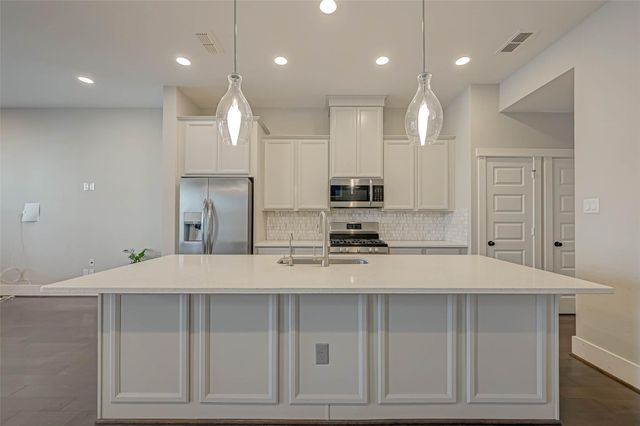 2022 Tarfite Place, Houston, TX 77077