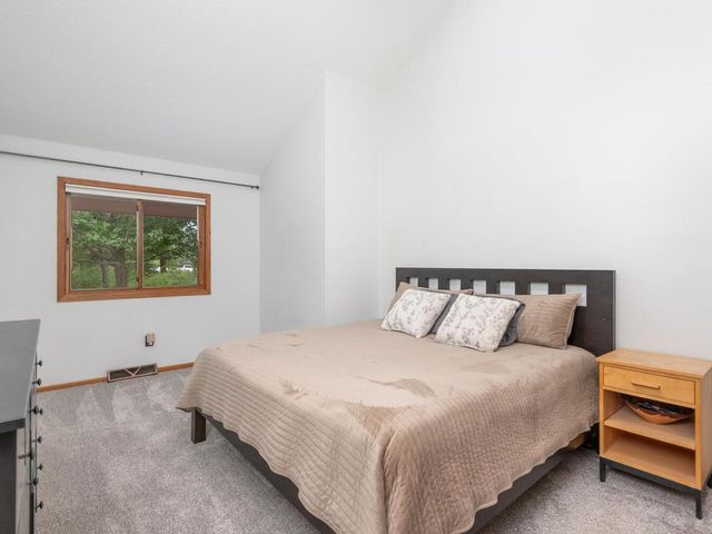 7875 44th Street Court N, Oakdale, MN 55128