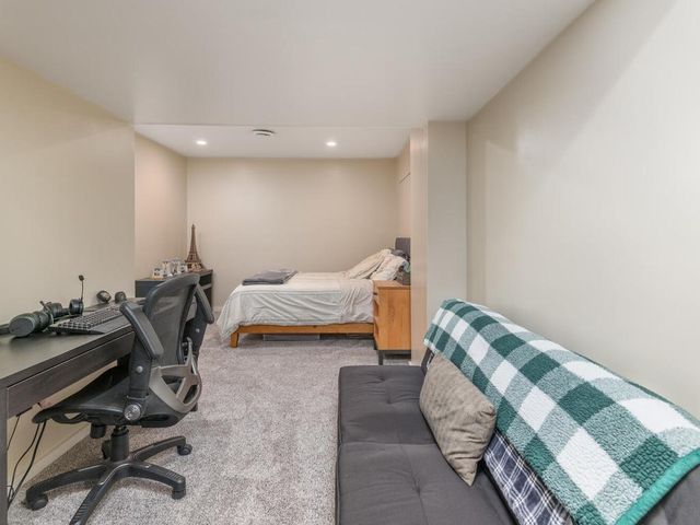 7875 44th Street Court N, Oakdale, MN 55128