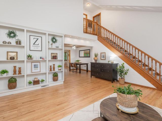 7875 44th Street Court N, Oakdale, MN 55128