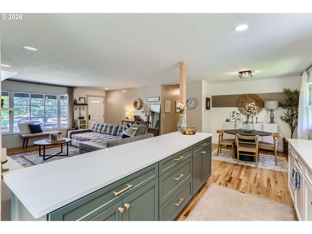 3045 Sw 116TH Ave, Beaverton, OR 97005