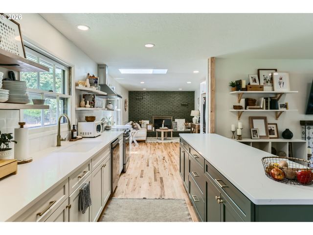 3045 Sw 116TH Ave, Beaverton, OR 97005