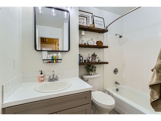 3045 Sw 116TH Ave, Beaverton, OR 97005