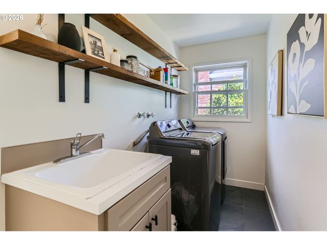 3045 Sw 116TH Ave, Beaverton, OR 97005