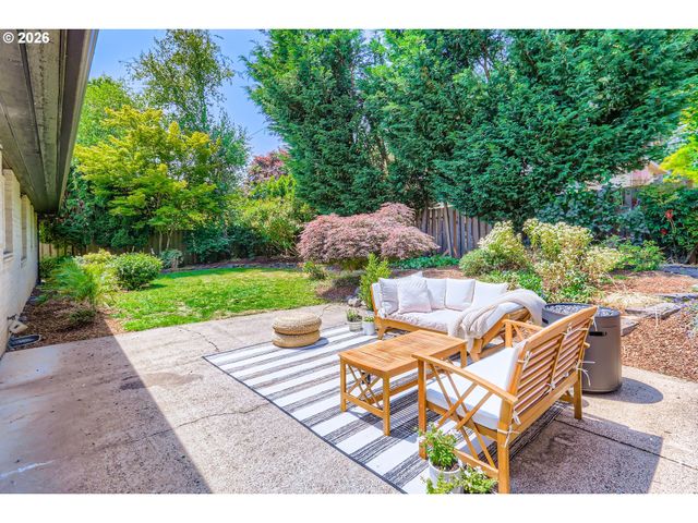 3045 Sw 116TH Ave, Beaverton, OR 97005