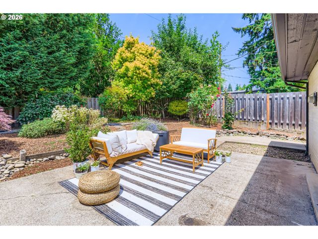 3045 Sw 116TH Ave, Beaverton, OR 97005