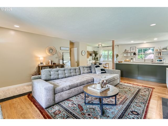 3045 Sw 116TH Ave, Beaverton, OR 97005