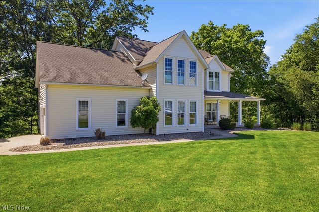 2692 Pitcher Plant Court, Uniontown, OH 44685