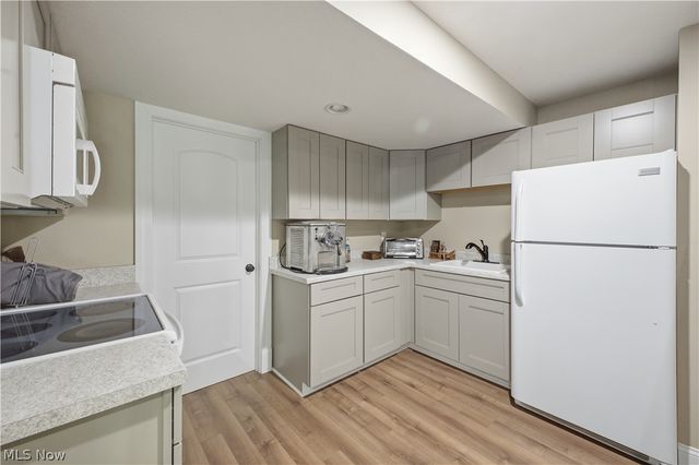 2692 Pitcher Plant Court, Uniontown, OH 44685