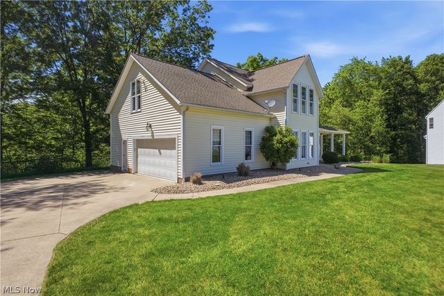 2692 Pitcher Plant Court, Uniontown, OH 44685