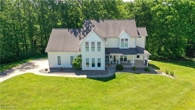 2692 Pitcher Plant Court, Uniontown, OH 44685