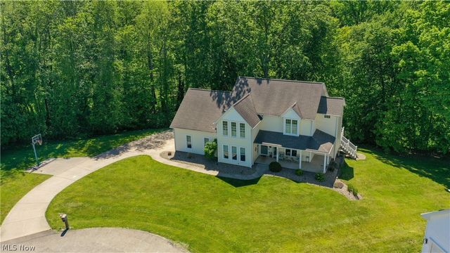 2692 Pitcher Plant Court, Uniontown, OH 44685