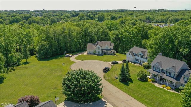 2692 Pitcher Plant Court, Uniontown, OH 44685