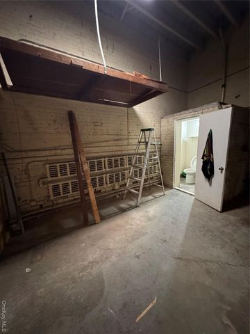 61 central Avenue, Ossining, NY 10562