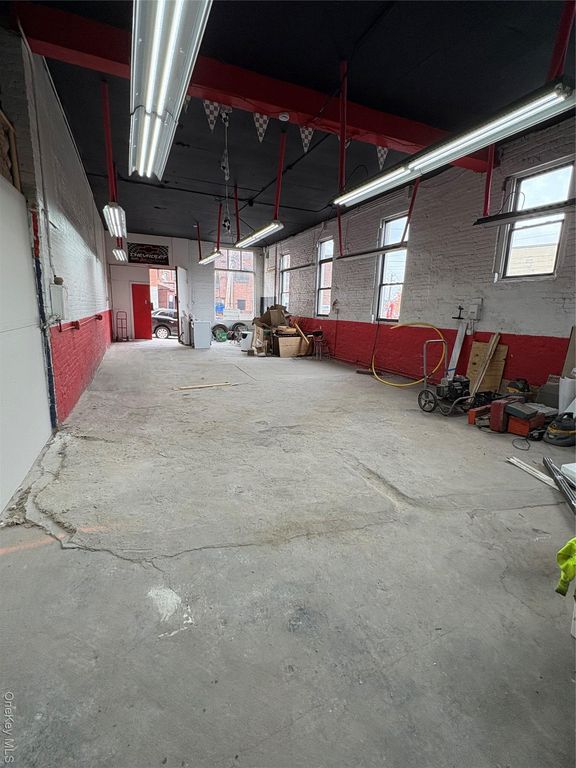 61 central Avenue, Ossining, NY 10562