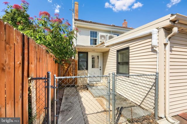 11 LINCOLN WAY E, New Oxford, PA 17350