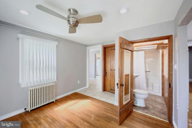 11 LINCOLN WAY E, New Oxford, PA 17350