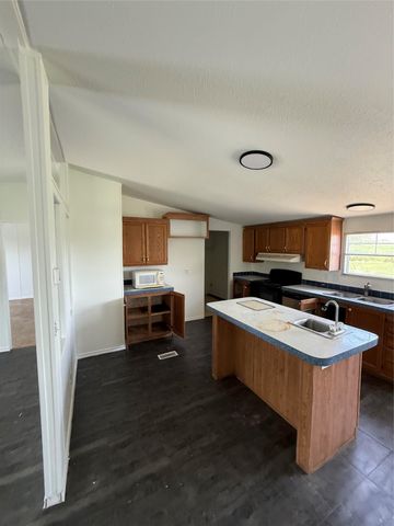 101 Christi Drive, Southmayd, TX 76268