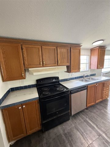 101 Christi Drive, Southmayd, TX 76268