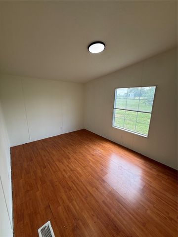 101 Christi Drive, Southmayd, TX 76268