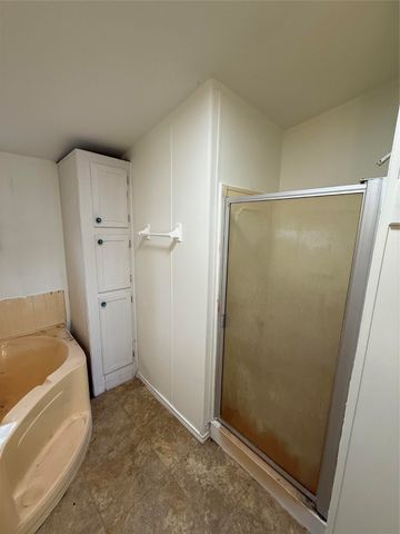 101 Christi Drive, Southmayd, TX 76268