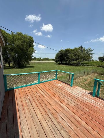 101 Christi Drive, Southmayd, TX 76268