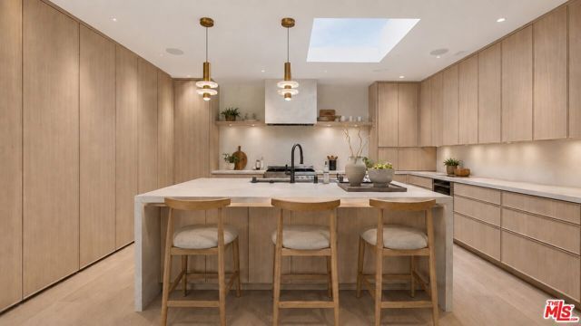5576 El Canon Avenue, Woodland Hills (los Angeles), CA 91367