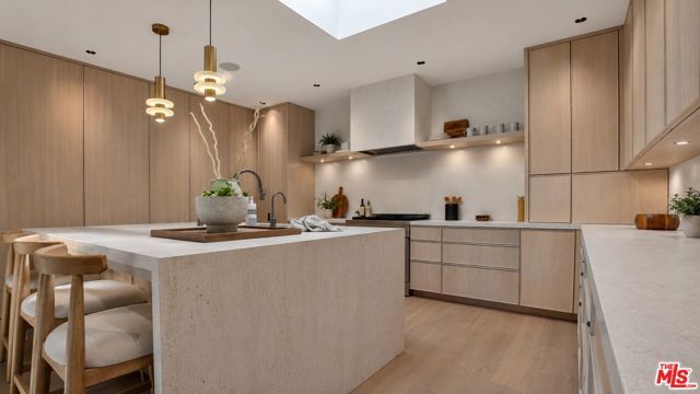 5576 El Canon Avenue, Woodland Hills (los Angeles), CA 91367