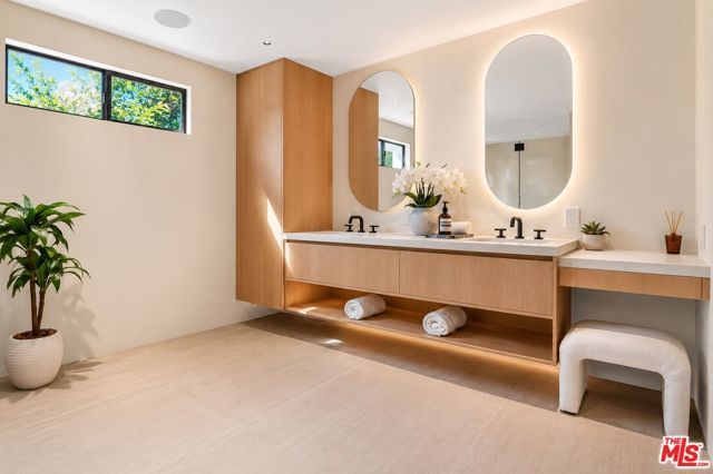 5576 El Canon Avenue, Woodland Hills (los Angeles), CA 91367