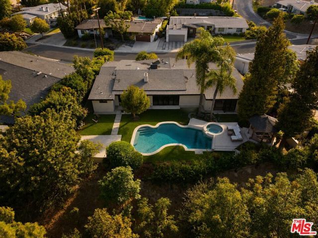 5576 El Canon Avenue, Woodland Hills (los Angeles), CA 91367