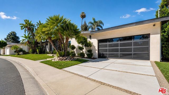 5576 El Canon Avenue, Woodland Hills (los Angeles), CA 91367