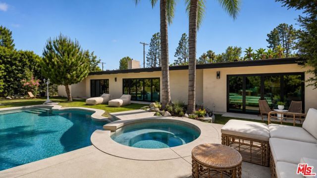5576 El Canon Avenue, Woodland Hills (los Angeles), CA 91367