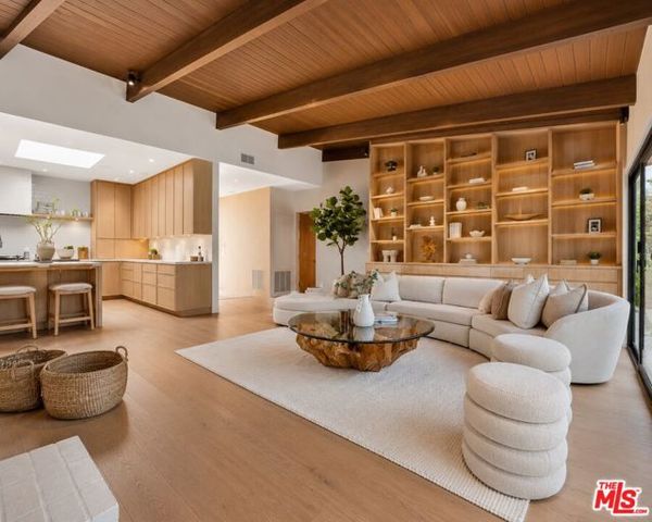 5576 El Canon Avenue, Woodland Hills (los Angeles), CA 91367
