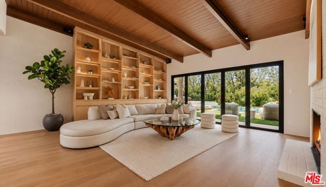 5576 El Canon Avenue, Woodland Hills (los Angeles), CA 91367