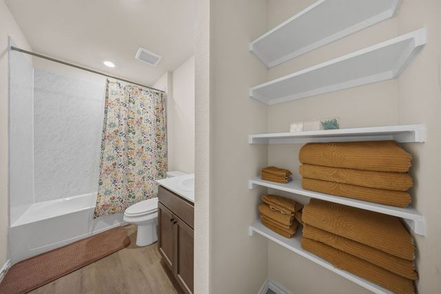 206 Nokota Drive, Leonard, TX 75452