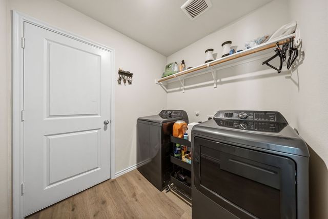 206 Nokota Drive, Leonard, TX 75452
