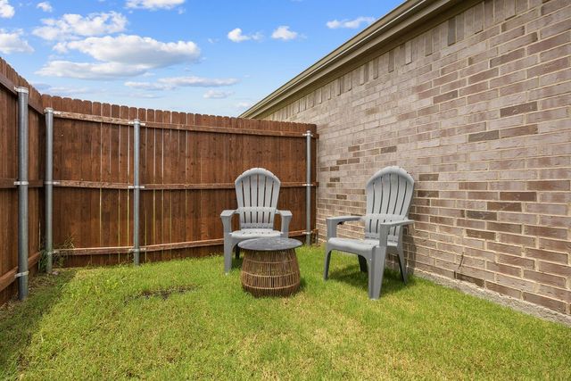 206 Nokota Drive, Leonard, TX 75452