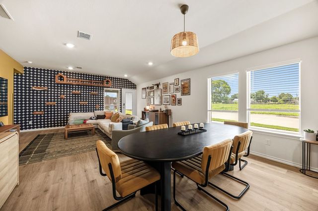 206 Nokota Drive, Leonard, TX 75452
