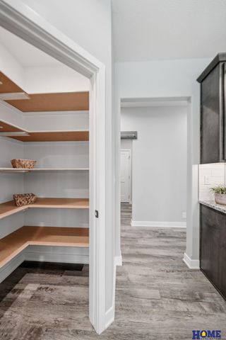 8121 Kallum Drive, Lincoln, NE 68516