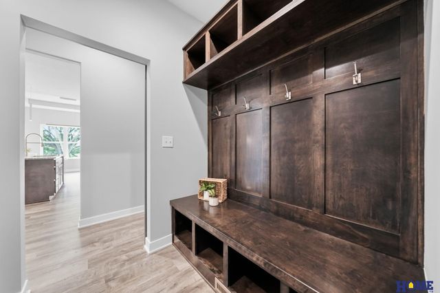 8121 Kallum Drive, Lincoln, NE 68516