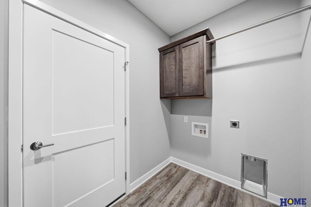 8121 Kallum Drive, Lincoln, NE 68516