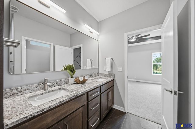 8121 Kallum Drive, Lincoln, NE 68516