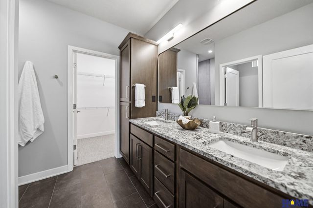 8121 Kallum Drive, Lincoln, NE 68516